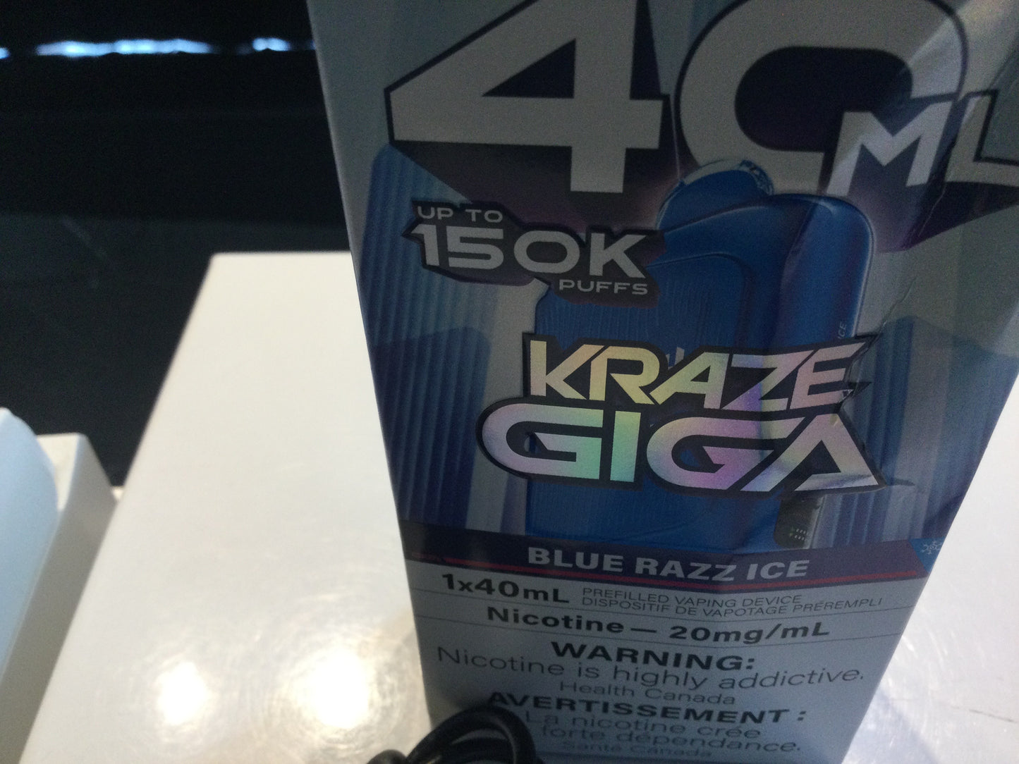 Kraze giga blue razz ice 150k